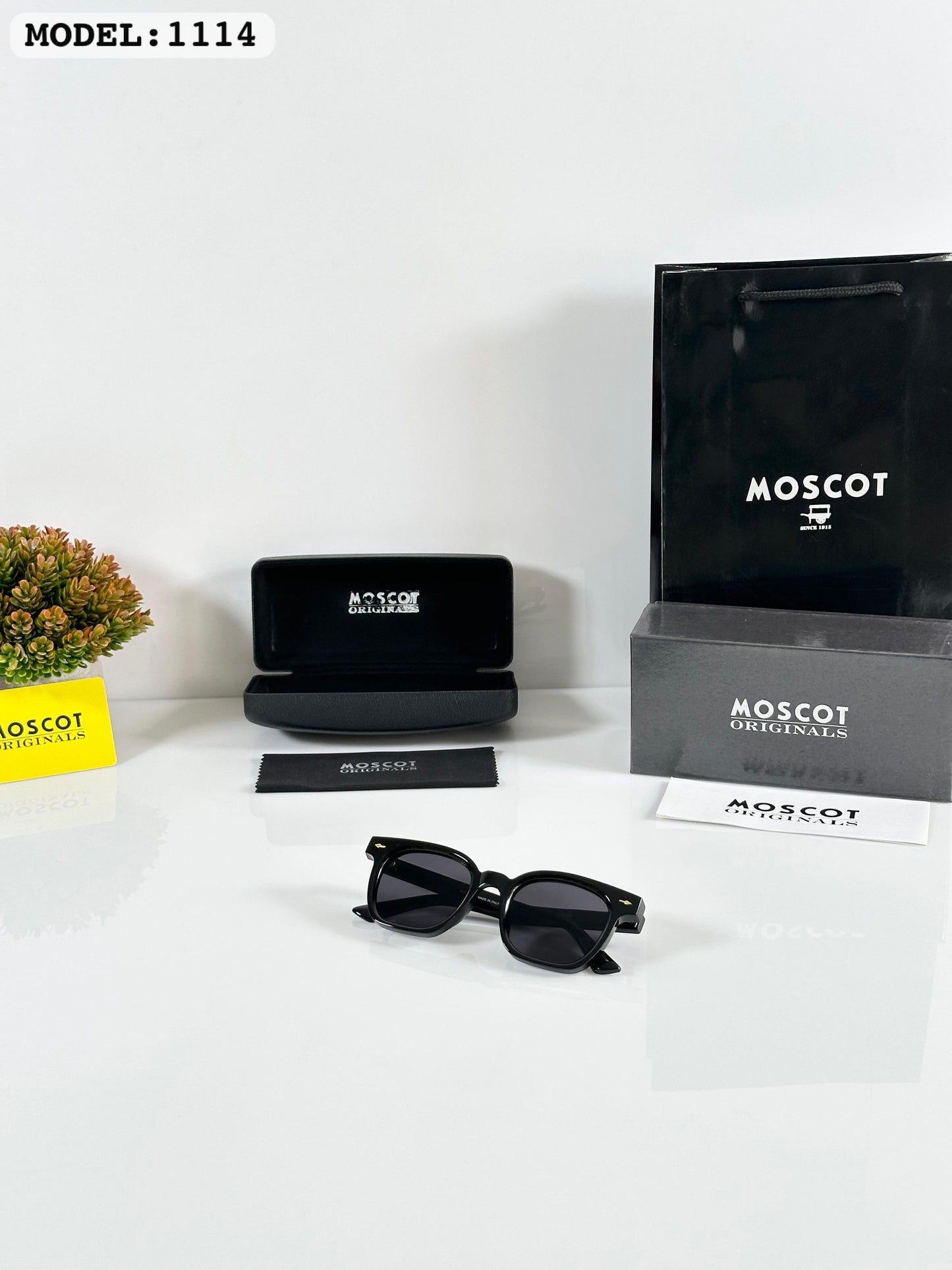 MC. 1114 Luxury Black Shades
