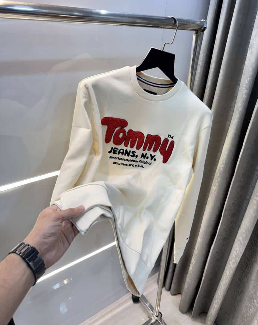ToMMy h!lf·IgeR.. Cream Logo Work Premium Sweatshirt