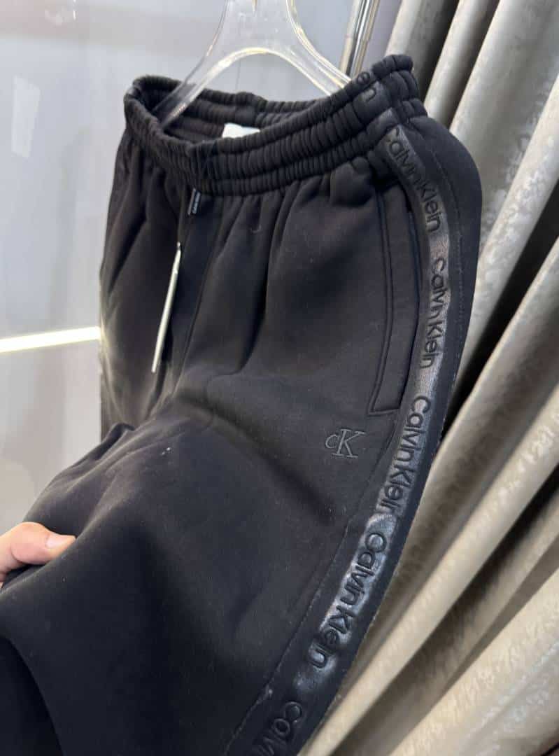 CA1_vIN. KLeIn Black Patch Logo Premium TrackPant