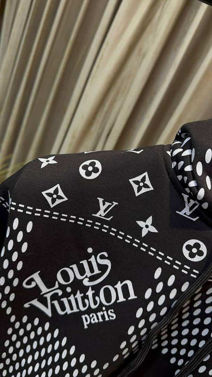 LOUIS VUITTO_N BLACK ULTRA PREMIUM HEAVY QUALITY WITH HIGH DEFINATION WORK &PRINTING