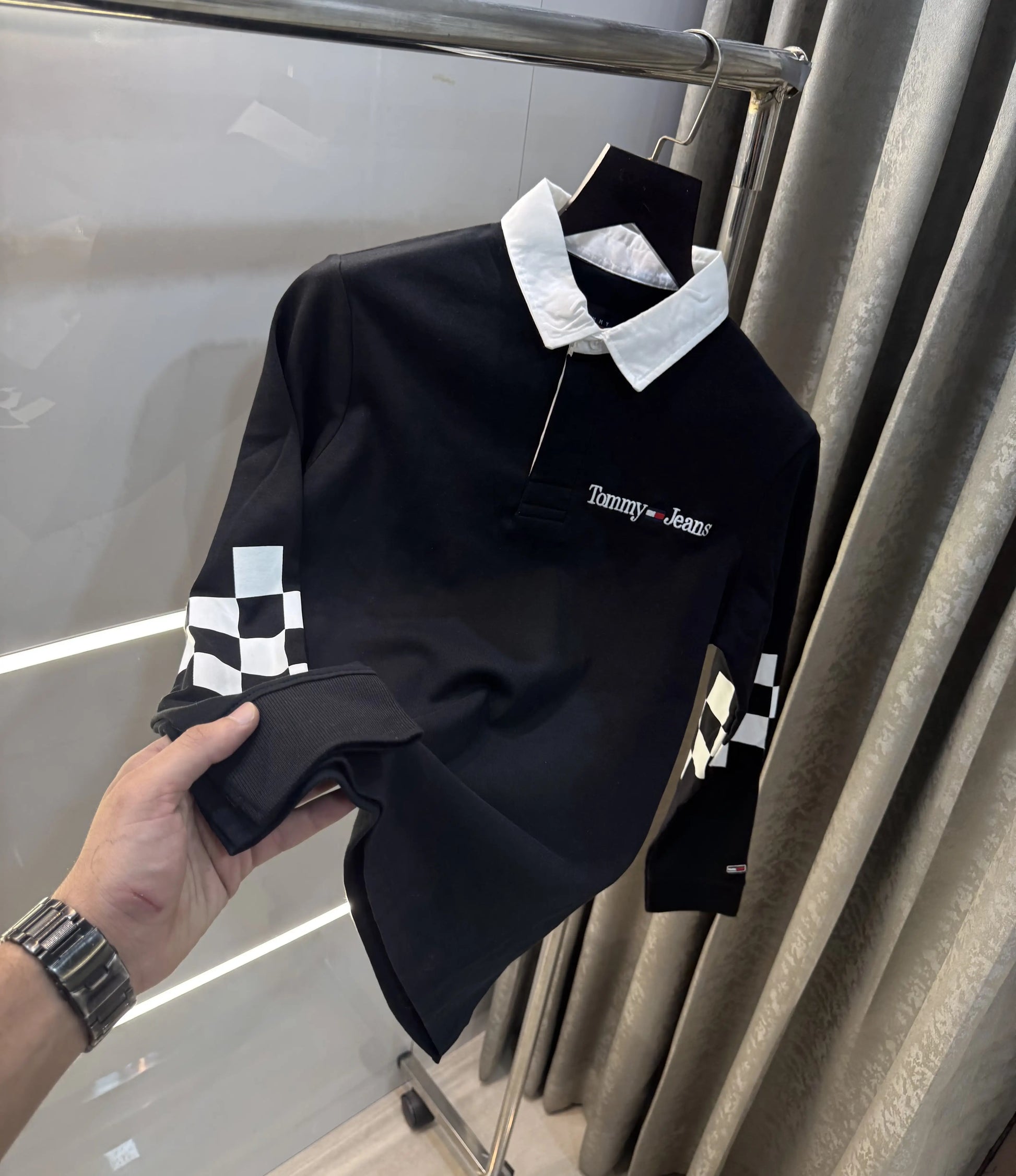 Tomm y Hilfiger Black Embroidery Logo Premium Full Sleeve Polo T-Shirt