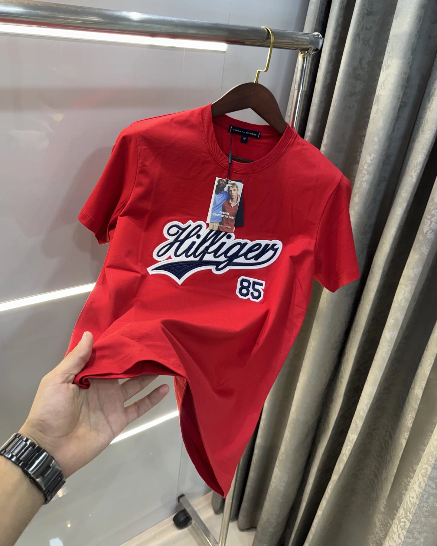 Tommy Hilfige r Red Embroidery Logo Premium T-Shirt