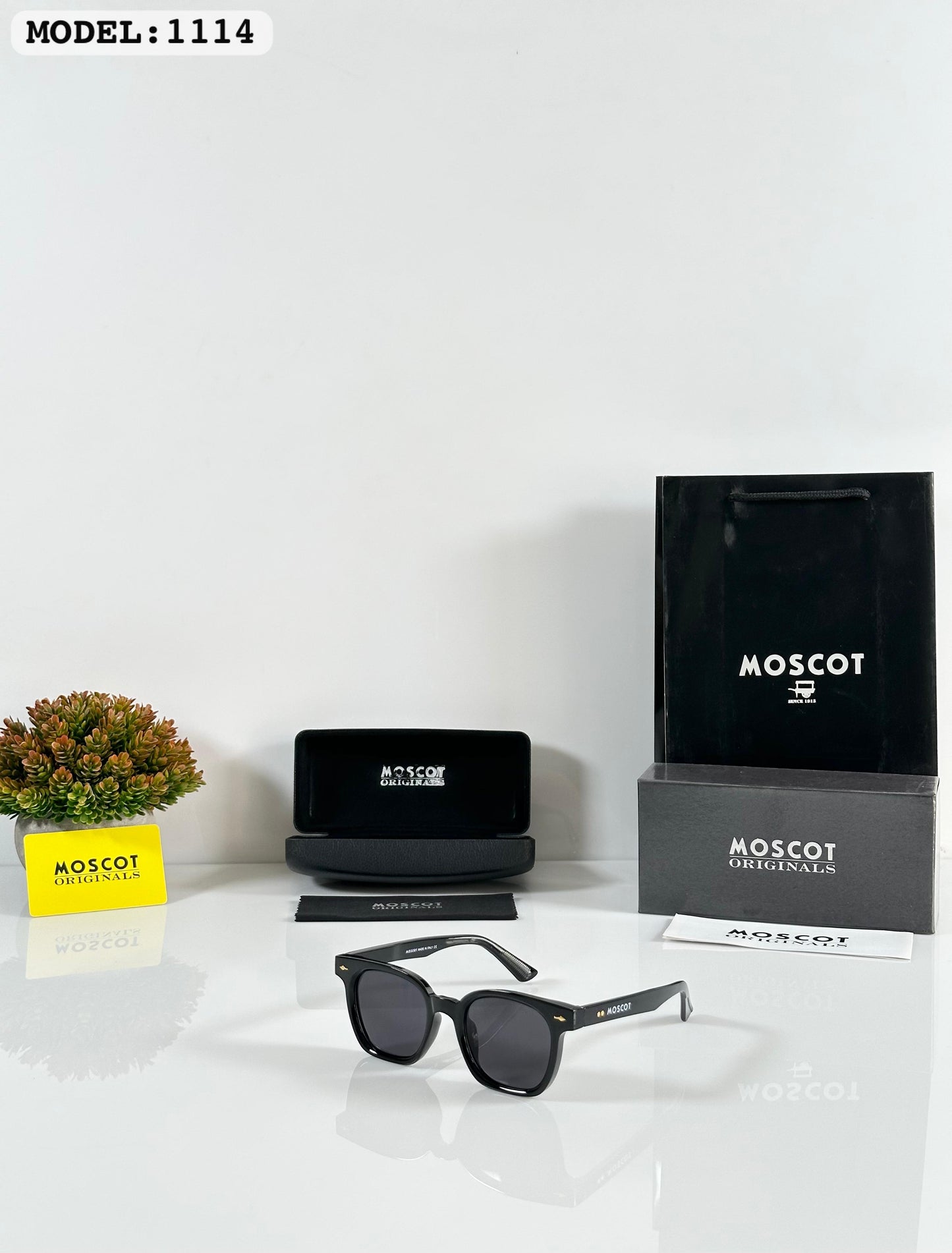 MC. 1114 Luxury Black Shades